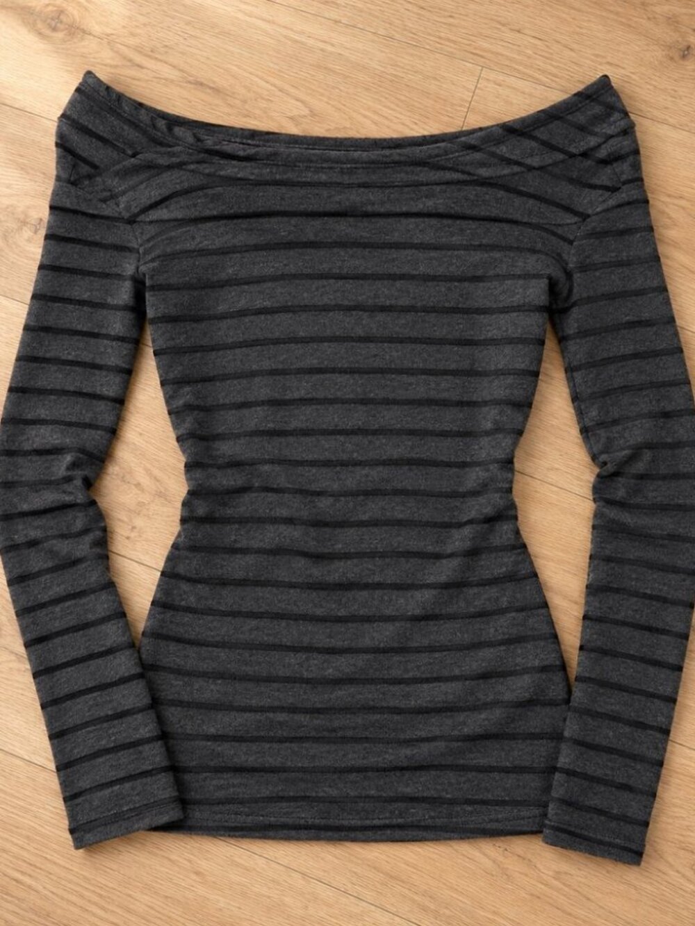 Grey striped off shoulder long sleeve top - y2k 2000s fitted top